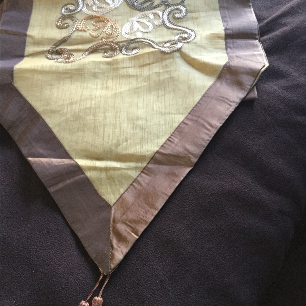 Table runners